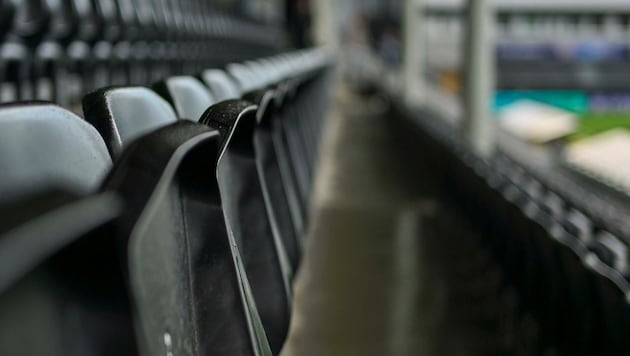 Während viele Stadien heutzutage moderne Arenen sind, ist die Heimstätte von Rapids Gegner Györ ...