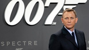 Selbst das Logo ist im Visier: „007“-Darsteller Daniel Craig