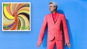 Ein kunterbuntes Vergnügen – Altmeister David Byrne setzt auf seinem neuen Album „Who Is The ...