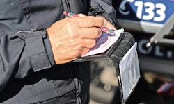 Ein Polizist ließ einen Strafzettel verschwinden. (Symbolbild)