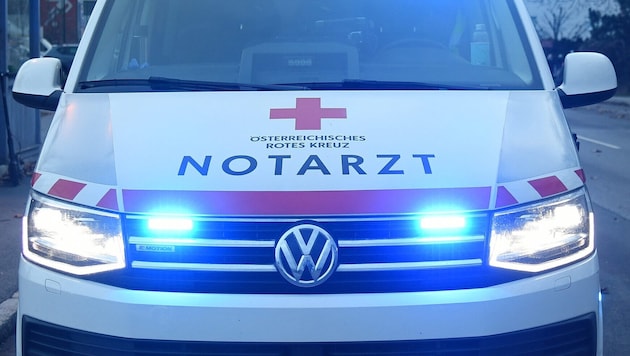 Die Verletzte wurde mit der Rettung ins Spital gebracht.