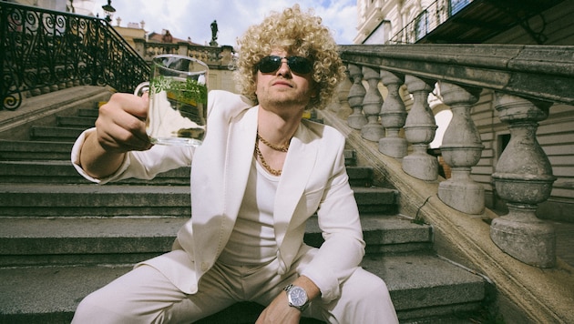 Kabarettist Dr. Bohl hat seine zweite Single veröffentlicht.