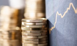 Ökonominnen und Ökonomen rechnen für 2027 mit einer Inflation von 2,2 Prozent im Euroraum ...