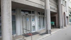 Gesperrte Bankfilialen lassen sich überall in der Bundeshauptstadt finden.