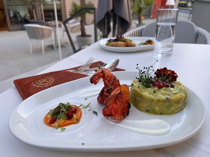 Garnelen Avocado Tartare.