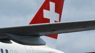 Die Airline Swiss hat zu viele Flugbegleiterinnen und Flugbegleiter eingestellt und bietet nun ...