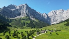 Das Karwendel-Panorama und die Eng samt Großem Ahornboden faszinieren.