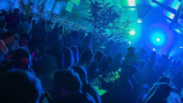 Hunderte Besucher hatten auf dem Zeltfest bis zur Attacke einen vergnüglichen Abend verbracht.
