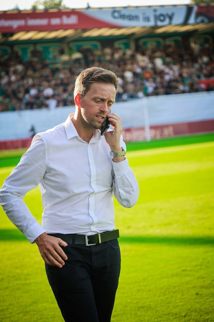 Als Ried-Präsident bekommt Thomas Gahleitner von vielen Sponsoren derzeit zu hören: „Dieses ...