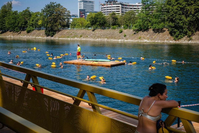 In der Seine, lange Zeit von Abwassern getrübt, kann man mittlerweile schwimmen.