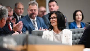 ÖVP-Klubchefin Margit Angerlehner fällt nach einer OP längere Zeit aus.