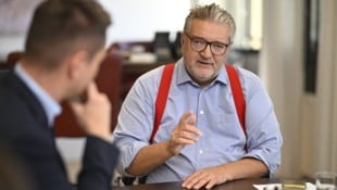 „Krone“-Wien-Chef Michael Pommer im aufschlussreichen Gespräch mit SPÖ-Stadtrat Peter Hacker.