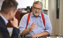 „Krone“-Wien-Chef Michael Pommer im aufschlussreichen Gespräch mit SPÖ-Stadtrat Peter Hacker.