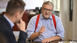 „Krone“-Wien-Chef Michael Pommer im aufschlussreichen Gespräch mit SPÖ-Stadtrat Peter Hacker.