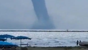 Am Mittwochabend sind zahlreiche Urlaubsorte wie Triest in Italien und Rovinj in Kroatien von ...