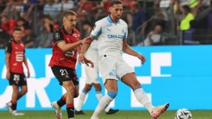 Frankreichs Teamspieler Adrien Rabiot (re.) geriet nach der Niederlage in Rennes mit ...