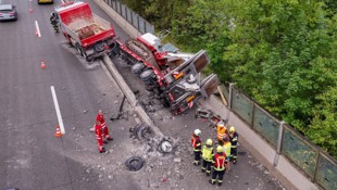 Der Einsatz dauerte nicht weniger als sechs Stunden.