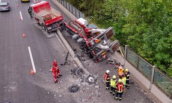 Der Einsatz dauerte nicht weniger als sechs Stunden.