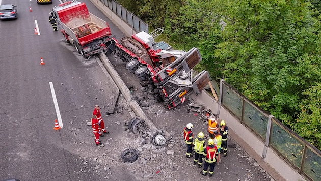 Der Einsatz dauerte nicht weniger als sechs Stunden.