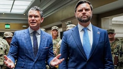 Verteidigungsminister Pete Hegseth (l.) und JD Vance