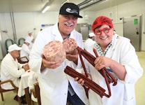 Raimund Plautz, der Innungsmeister der österreichischen Fleischer, der in Klagenfurt seinen ...