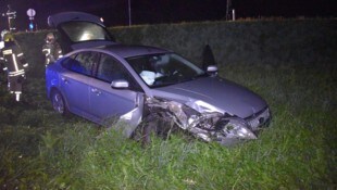 Das Auto wurde massiv beschädigt.