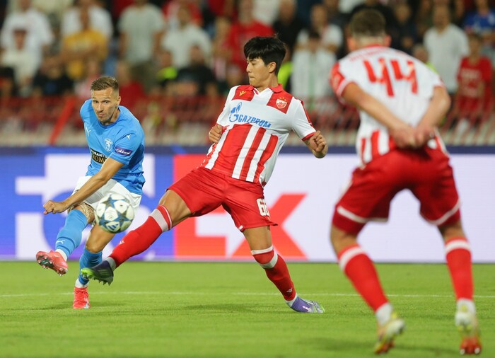 Pafos überraschte mit einem 2:1-Sieg bei Roter Stern Belgrad.