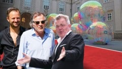 Philipp Hochmair (li.) und Cornelius Obonya (re.) verkörpern auch bei der Gala den Jedermann. ...
