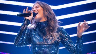 Leony wird bei ihrem Auftritt ein Hit-Feuerwerk zünden.