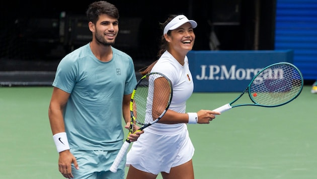 Carlos Alcaraz und Emma Raducanu waren als Doppel beim Mixed dabei.