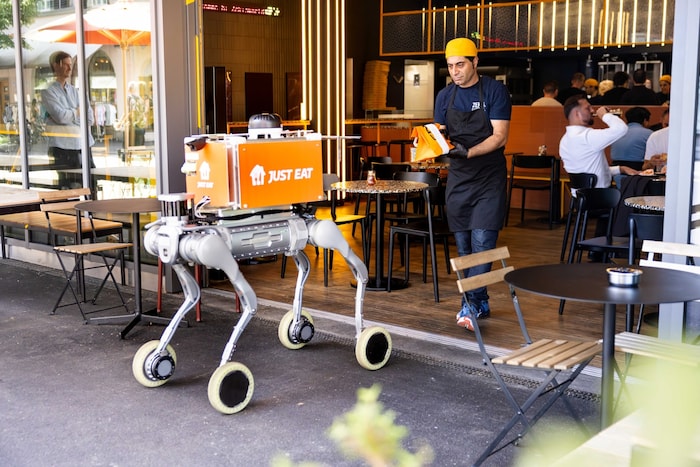 Vorerst ist die Robo-Zustellung nur bei einem Restaurant in Zürich möglich.