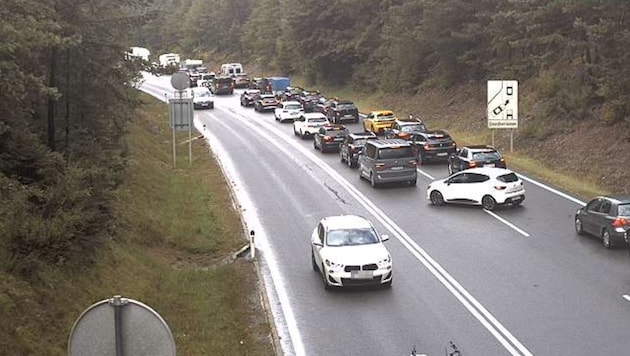 Woher? Wohin? Warum? Am Fernpass und an anderen stark frequentierten Grenzübergängen werden nun ...