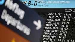 Ursprünglich war das Flugzeug auf dem Weg von Manchester nach Larnaka, doch eine Betrunkene ...