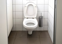 In der Bundeshauptstadt erregt die Kostenpflicht bei WC-Kabinen die Gemüter.