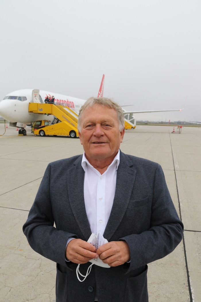 Wolfgang Malik tritt als Vorstandschef der Holding zurück, dem Flughafen bleibt er erhalten.