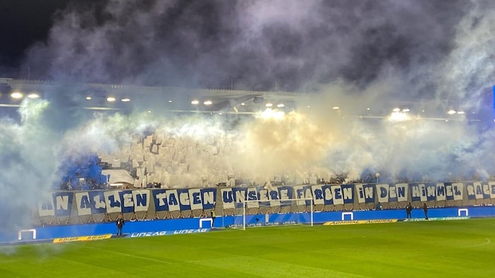 Vor den Heim-Fans zeigte Blau-Weiß zuletzt gegen Hartberg zu wenig Einsatz.