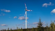 Ob sich in Oberösterreich bald mehr Windräder – wie hier in Munderfing – drehen, ist ungewiss.