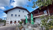 Ist am 30. November Schluss? Zwei Interessenten gibt es für den Bergerwirt in Ottenschlag im ...