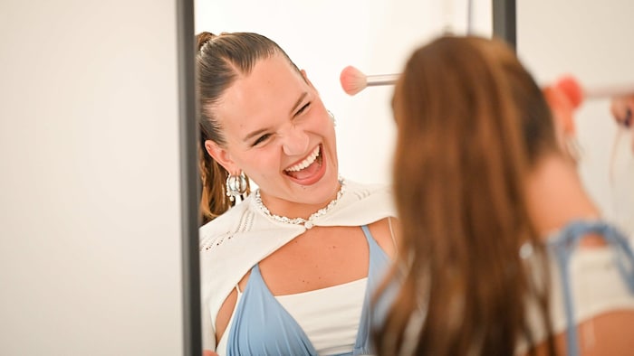 Die 24-jährige Mühlviertlerin Sandra Hesch verpasste ihrem Make-up backstage den perfekten ...