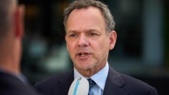 Er habe nach mehreren Kabinettssitzungen „nicht genügend Vertrauen in seine Fähigkeit“, weiter ...