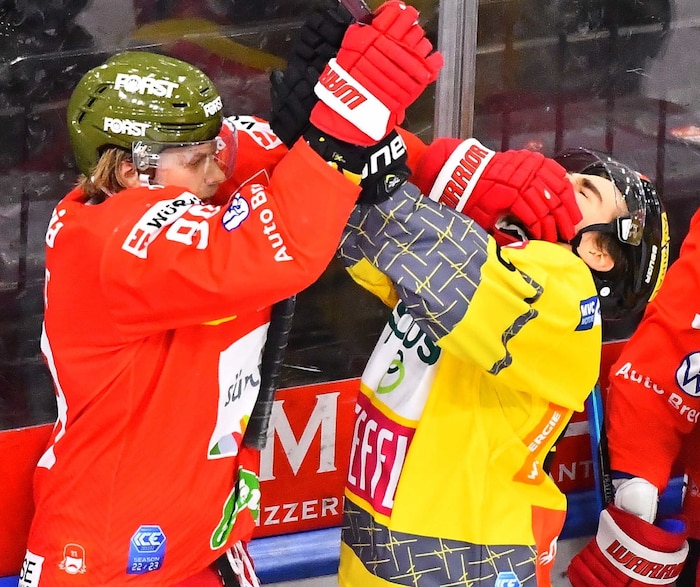 „Hacks“ im Duell mit Cole Hults – kommende Saison ein Teamkollege.