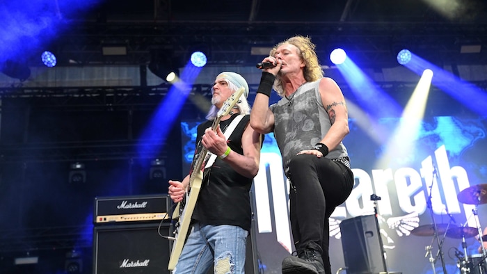 Love Hurts“ wurde zum kollektiven Mitsing-Moment – Sänger Carl Sentence und Bassist Pete Agnew ...