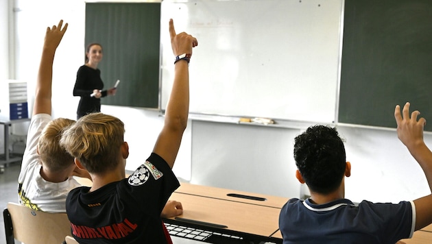 Das Bildungsministerium bereitet derzeit Projekte zu sechsjährigen Volksschulen vor ...