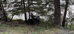 Eines der Bikes wurde von der Straße geschleudert.