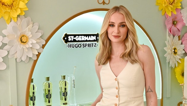 Sophie Turner plauderte jetzt ziemlich intime Schlafzimmer-Details aus.