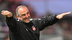 Kult-Trainer Frank Schmidt: Lieber Abstiegskampf mit Heidenheim als „Wüsten“-Millionen.