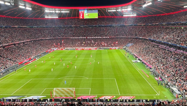 „Krone“-Sportchef Peter Moizi war bei Bayerns Kantersieg im bummvollen Münchner Stadion live ...