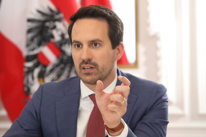 Bildungsminister Wiederkehr will künftig auch den Quereinstieg in den Volksschulen möglich ...
