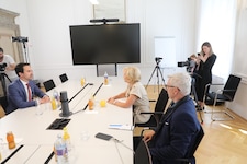 Minister Christoph Wiederkehr im Gespräch mit Susanne Wiesinger unter Moderation der Kronen ...