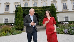Präsident Martin Weiss (li.) empfing die ukrainische Friedensnobelpreisträgerin Oleksandra ...